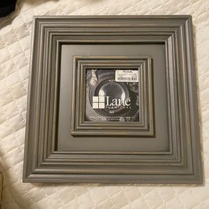 NWT 4x4 frame rustic gray